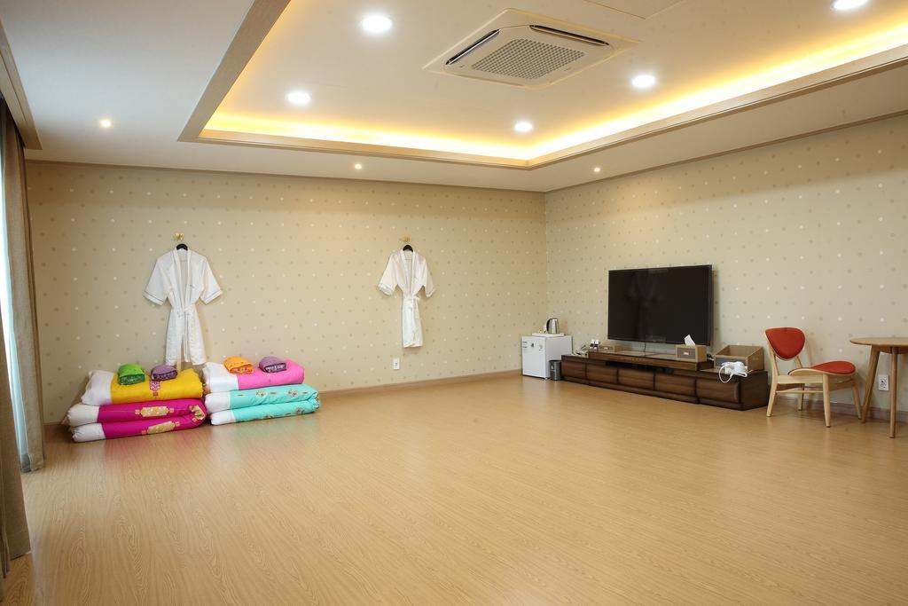 Arisu Gyeongju Hotel Exterior photo